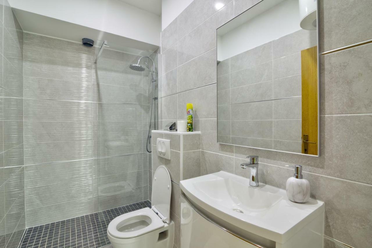 סנג' Apartment Toni מראה חיצוני תמונה